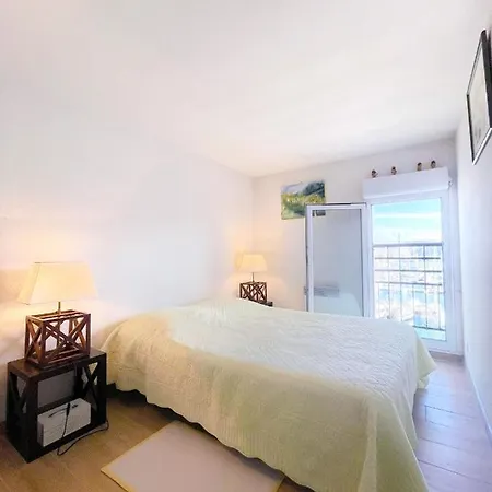 Loft Duplex Face Au Port, Grande Terrasse, Pied, Parking