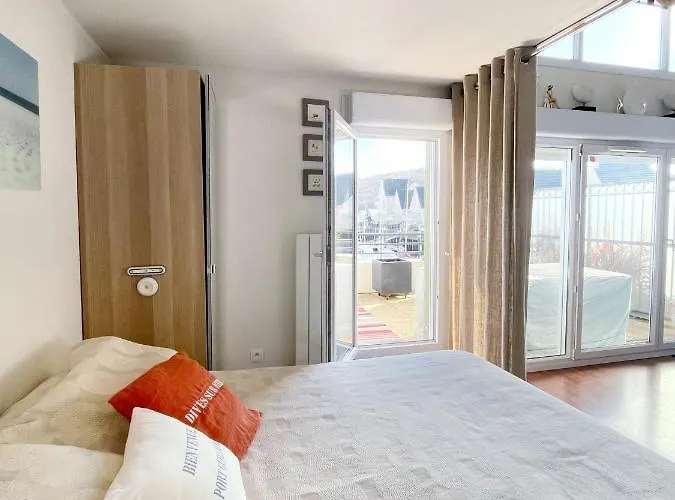 Loft Duplex Face Au Port, Grande Terrasse, Pied, Parking Apartment Dives-sur-Mer