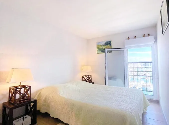 Loft Duplex Face Au Port, Grande Terrasse, Pied, Parking